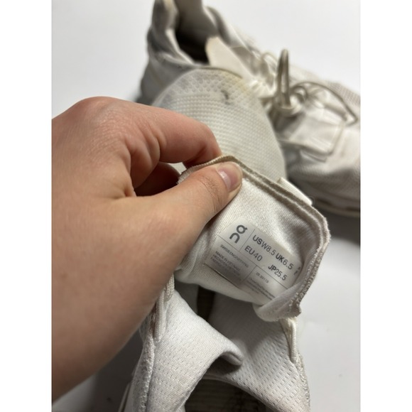 On Cloud Cloudnova 2 Sneakers Mens Size W8.5 Running Triple White Athletic - Picture 10 of 10